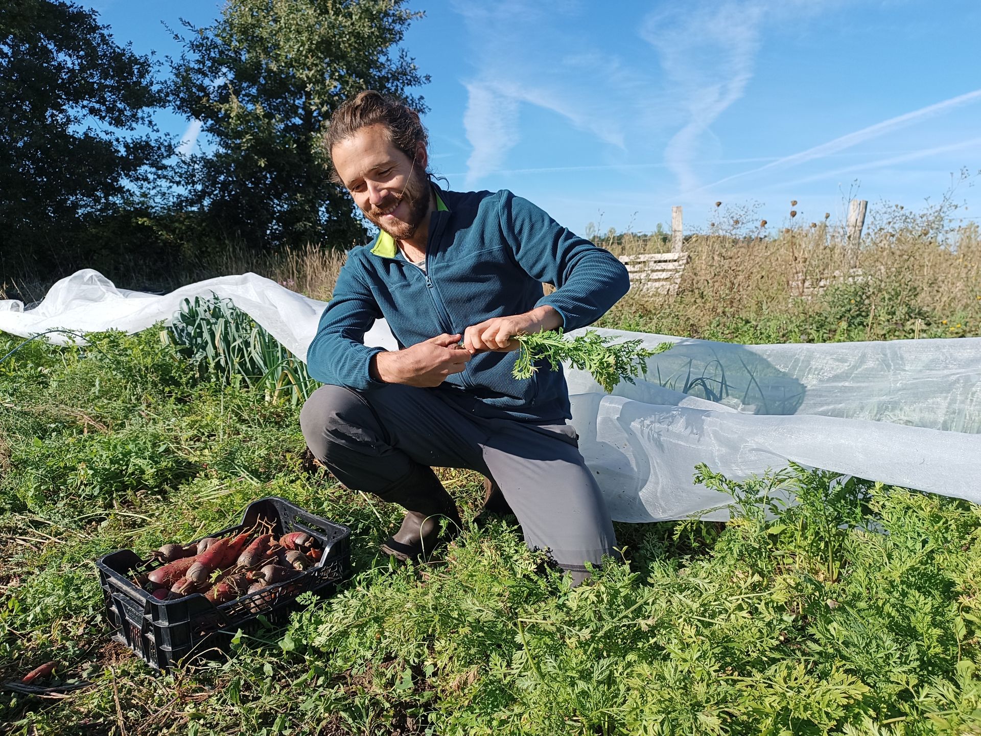Rémy dans son potager